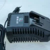 cuve-ibc-blanc-pompe-sur-batterie-1000L-nettoye-palette-acier-plastique-chargeur-sans-batterie.webp