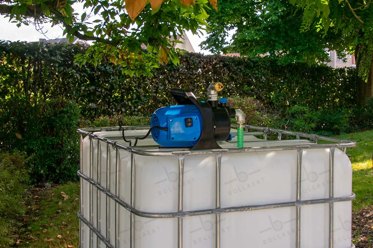 cuve 1000 litres avec pompe